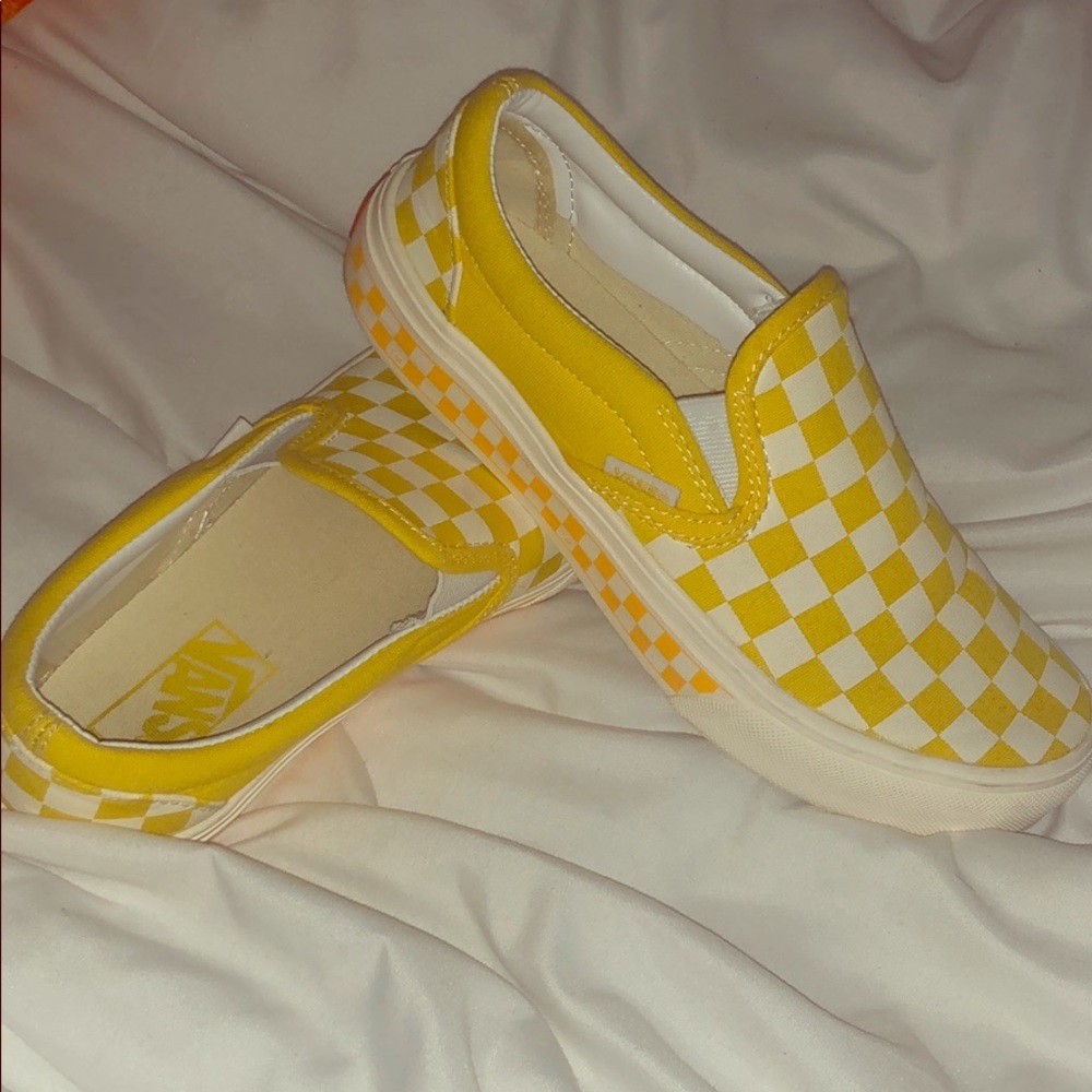 Yellow checkered vans slides